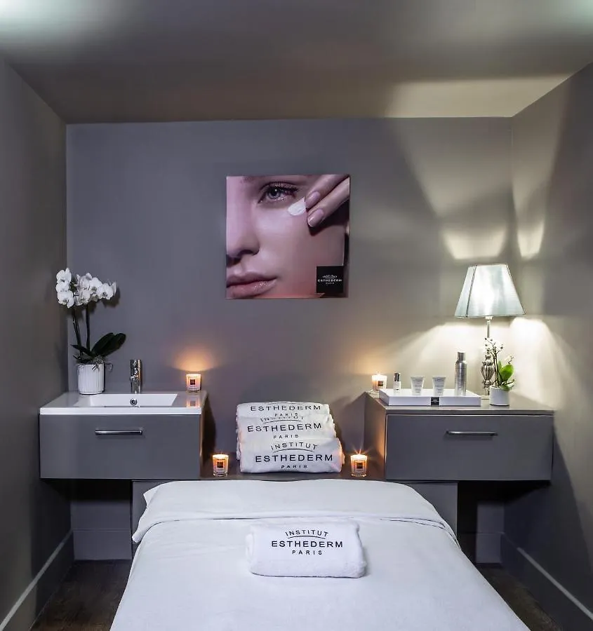 Les Lodges Sainte-Victoire Hotel & Spa Tholonet