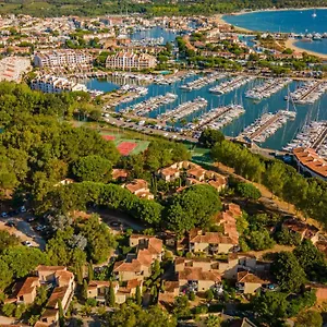 Marina Club à 2 Minutes De La Cogolin